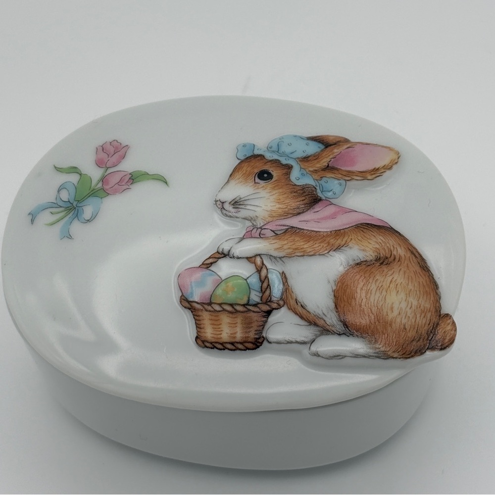 Oval Easter Trinket Box 3D Easter Bunny Basket of Eggs